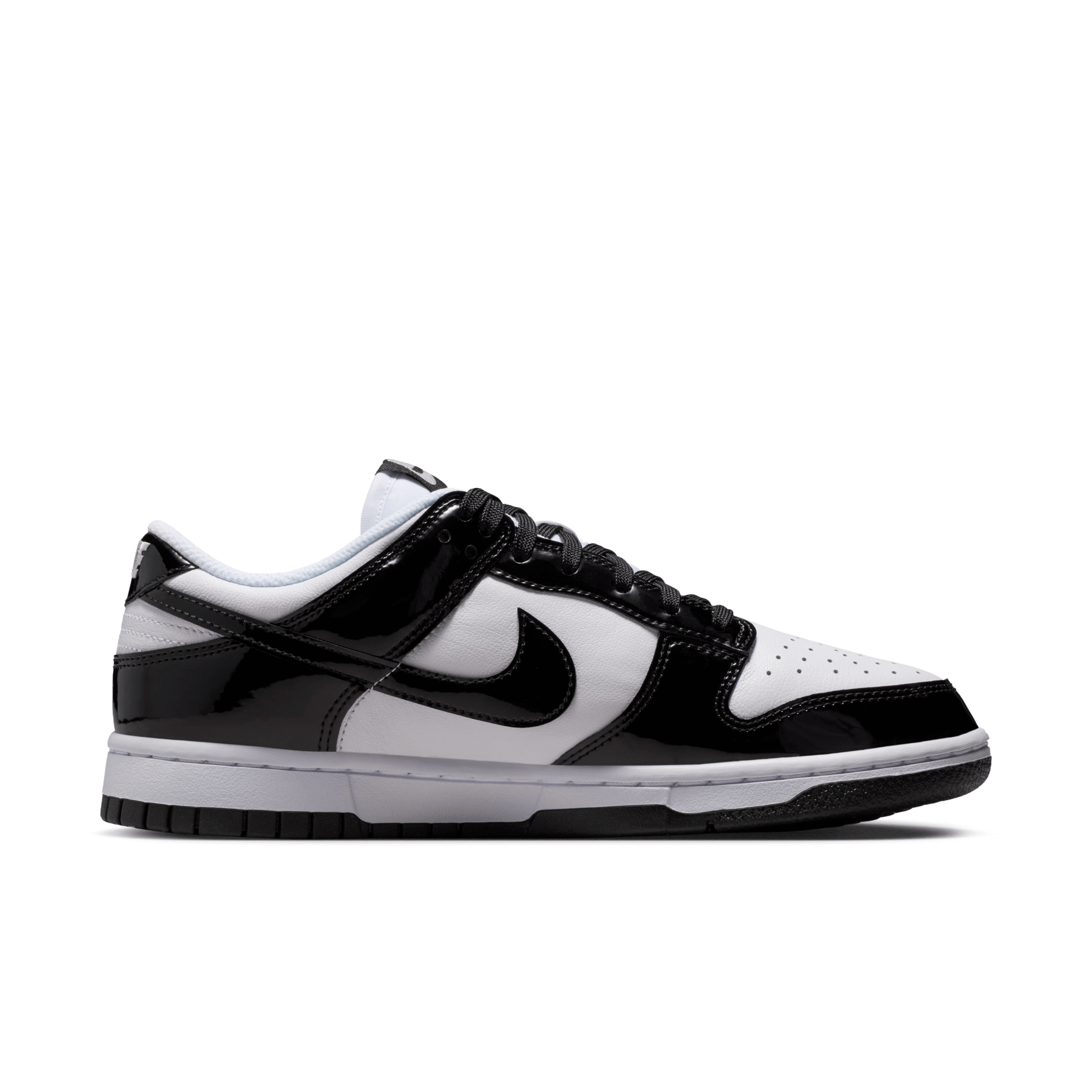 Zapatilla Nike Dunk Low SE Street1 Mujer
